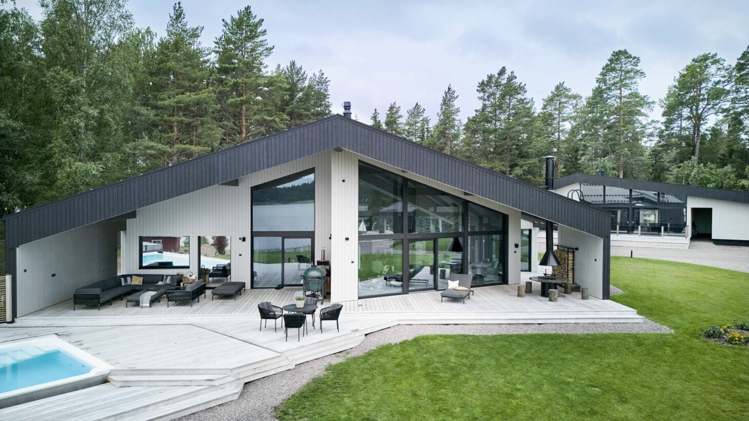 Impressive wooden house Honka Frame Lauha – A home with a view in the archipelago