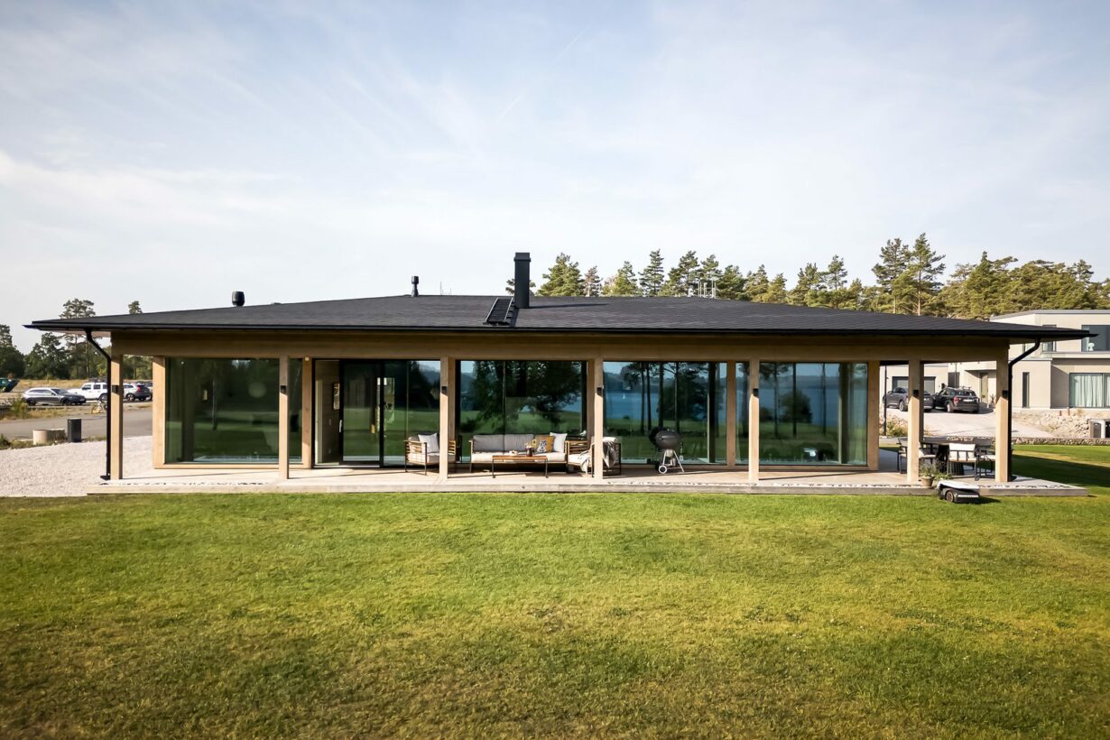 Honka Lux in Västervik – A luxury home where light and sea meet