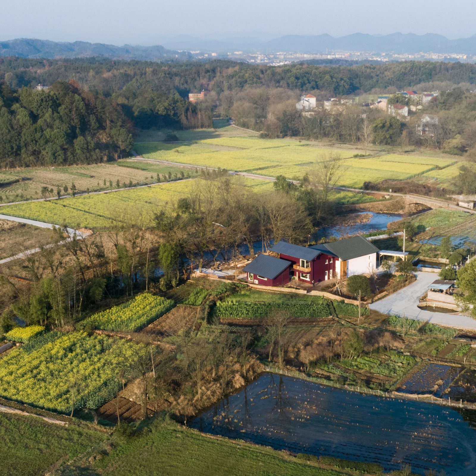 Modern luxury retreat in Jiangshan, China – timeless tranquility by Nota Atchitects and Honka